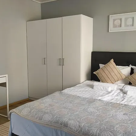 Lumi & Luonto - Private In A 100 Sqm 3-br House With Shared Common Areas *