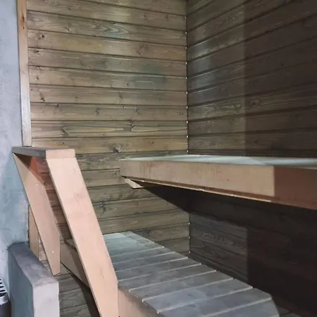 Lumi & Luonto - Private In A 100 Sqm 3-br House With Shared Common Areas أولو