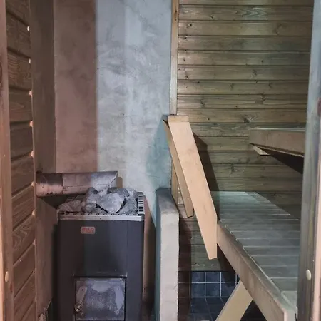 Lumi & Luonto - Private In A 100 Sqm 3-br House With Shared Common Areas *