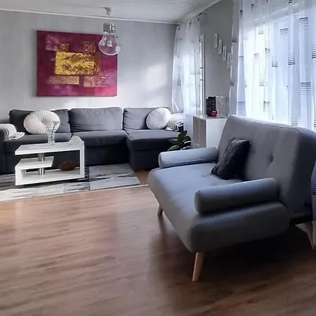 Lumi & Luonto - Private In A 100 Sqm 3-br House With Shared Common Areas * أولو