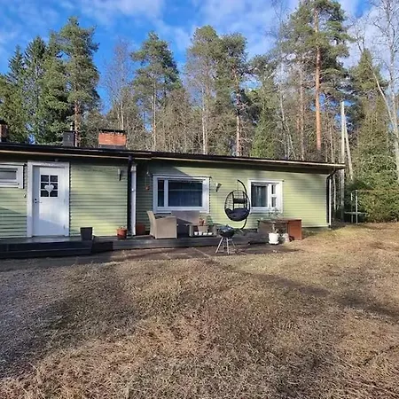 Lumi & Luonto - Private In A 100 Sqm 3-br House With Shared Common Areas *