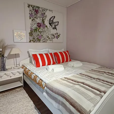 منزل للإقامة Lumi & Luonto - Private In A 100 Sqm 3-br House With Shared Common Areas