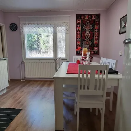 Lumi & Luonto - Private In A 100 Sqm 3-br House With Shared Common Areas * Oulu