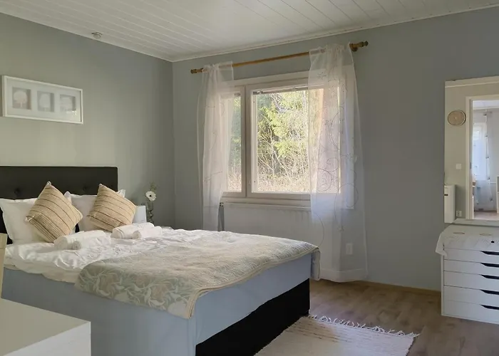 Lumi & Luonto - Private In A 100 Sqm 3-br House With Shared Common Areas