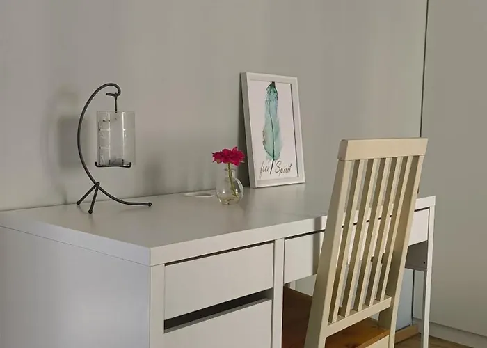 Δωμάτια σε οικογενειακή κατοικία Lumi & Luonto - Private In A 100 Sqm 3-br House With Shared Common Areas *