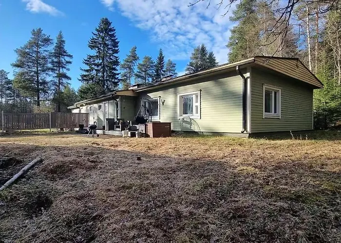 Lumi & Luonto - Private In A 100 Sqm 3-br House With Shared Common Areas Δωμάτια σε οικογενειακή κατοικία *