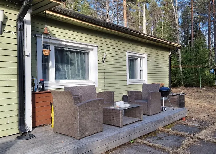 Kwatera prywatna Lumi & Luonto - Private In A 100 Sqm 3-br House With Shared Common Areas *