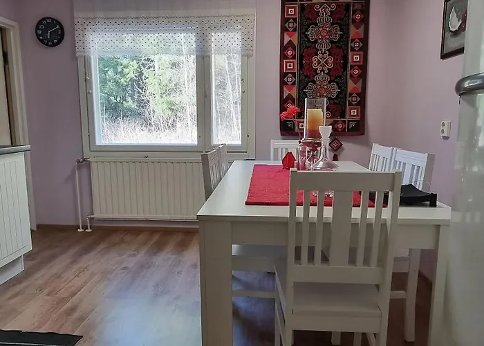Lumi & Luonto - Private In A 100 Sqm 3-br House With Shared Common Areas * Oulu
